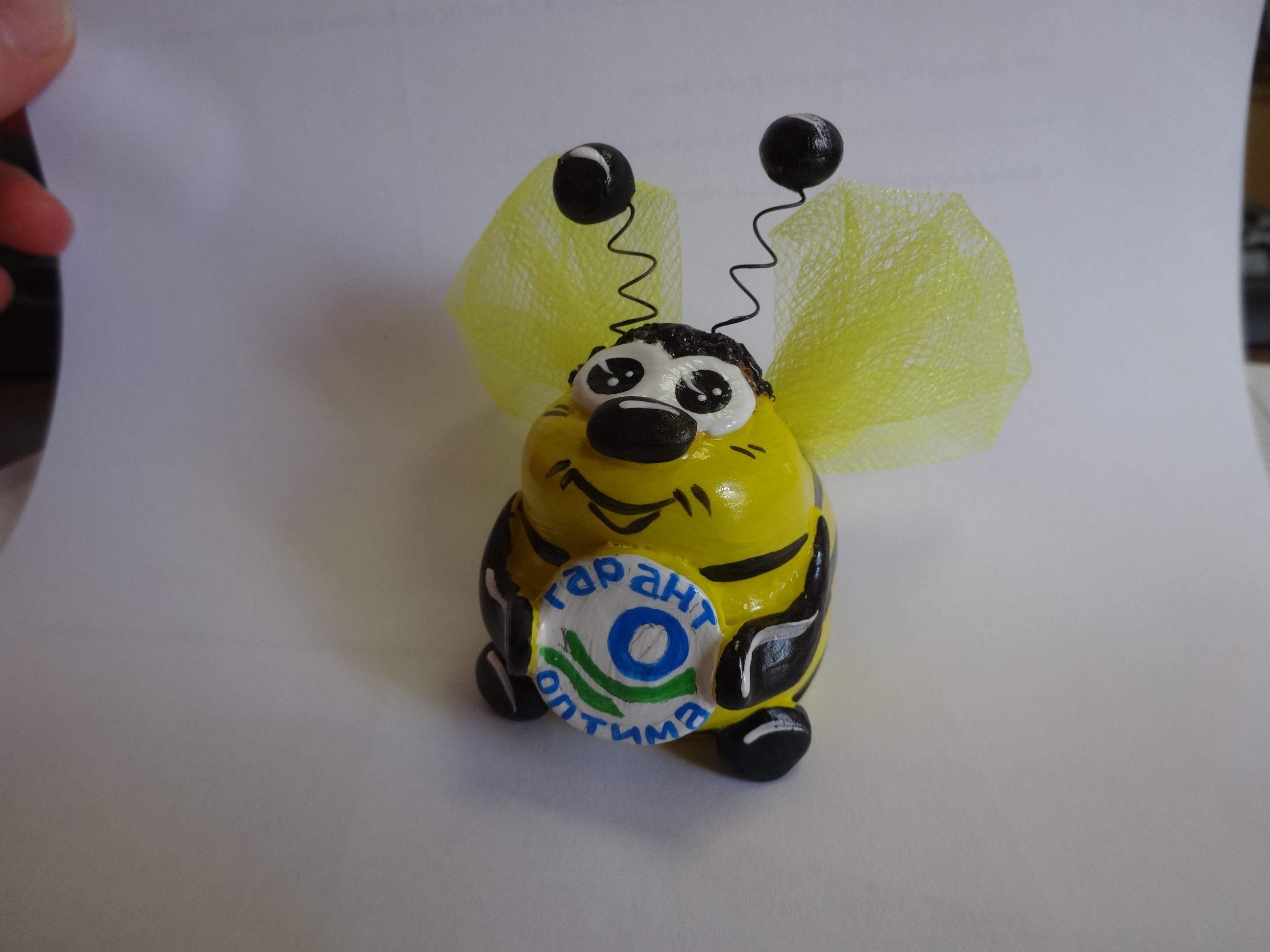 Пчелки с логотипом